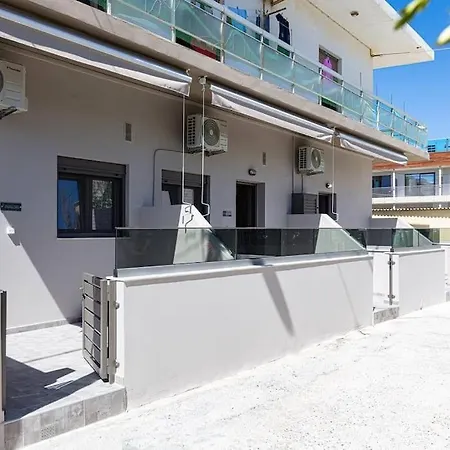 Apartmán Aretousa Apt, Next To The Beach!
