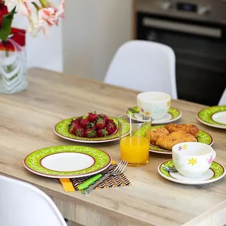 Aretousa Apt, Next To The Beach! * Resmo