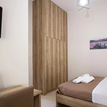 Aretousa Apt, Next To The Beach!