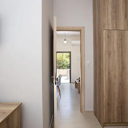 Aretousa Apt, Next To The Beach! *