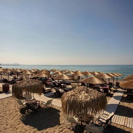 Aretousa Apt, Next To The Beach! Daire Resmo