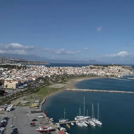 Daire Aretousa Apt, Next To The Beach!