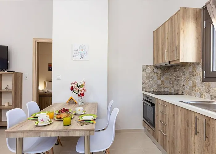 Aretousa Apt, Next To The Beach!