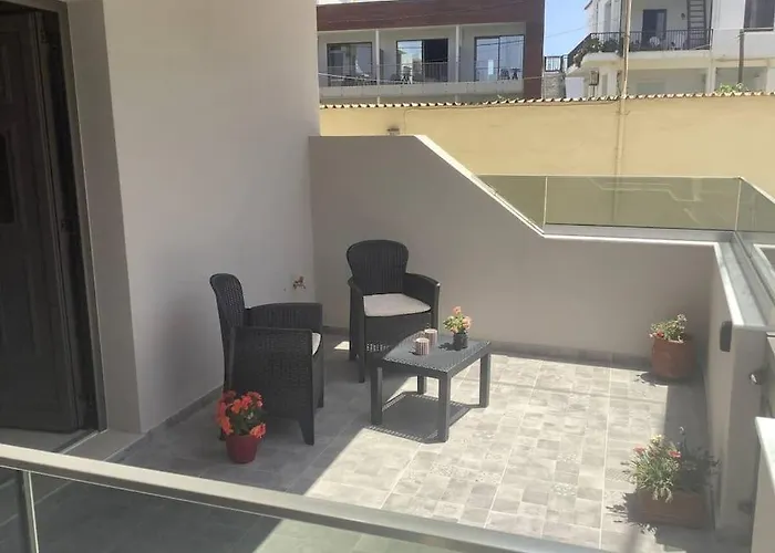 Aretousa Apt, Next To The Beach! *