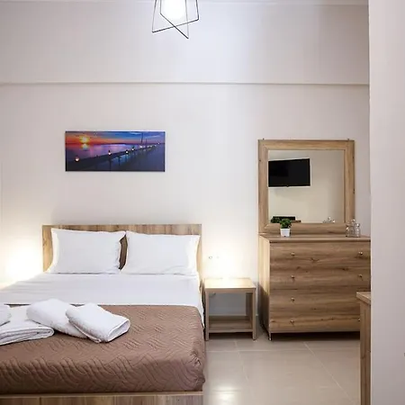 Aretousa Apt, Next To The Beach! Daire *