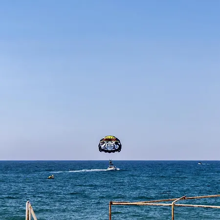 Daire Aretousa Apt, Next To The Beach!