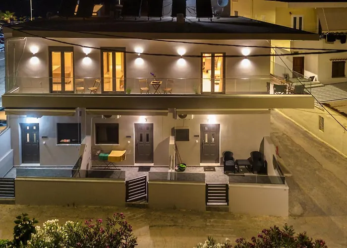 Aretousa Apt, Next To The Beach! Rétino